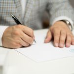 技能実習生から特定技能「介護」へ移行できるのは？